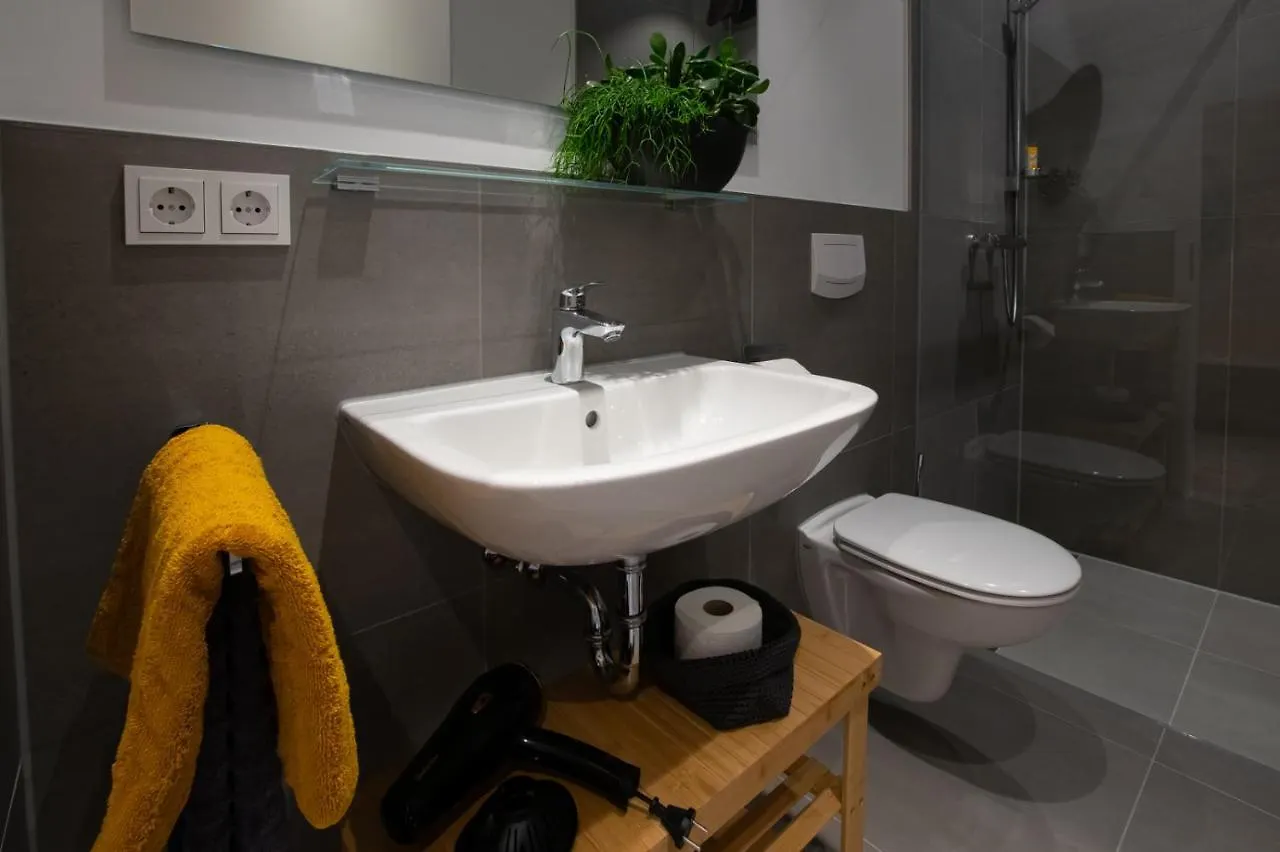 Livin63 Studio Apartments Hoesbach Germany